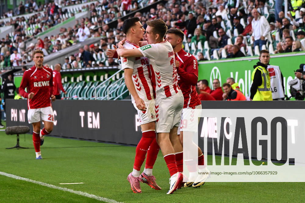 Isak Johannesson 1 FC Koeln celebrates after scoring his teams second goal with teammates during the Bundesliga match between VfL Wolfsburg and 1 FC Köln, Volkswagen Arena on September 13, 2025 in Wolfsburg, Germany, Germany Photo by Ralf Treese DeFodi Images Isak Johannesson 1 FC Koeln celebrates after scoring his teams second goal with teammates during the Bundesliga match between VfL Wolfsburg and 1 FC Köln at Volkswagen Arena on September 13, 2025 in Wolfsburg, Germany Photo by Ralf Treese DeFodi Images DFL regulations prohibit any use of photographs as image sequences and or quasi video Photo by Ralf Treese DeFodi Images