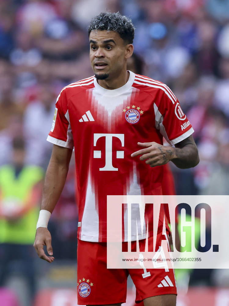 Luis Diaz FC Bayern Muenchen gestures, Bundesliga, FC Bayern München v Hamburger SV, Allianz Arena on September 13, 2025 in Munich, Germany Photo by Marco Steinbrenner DeFodi Images Luis Diaz FC Bayern Muenchen gestures, Bundesliga, FC Bayern München v Hamburger SV, Allianz Arena, September 13, 2025 in Munich, Germany Photo by Marco Steinbrenner DeFodi Images DFL regulations prohibit any use of photographs as image sequences and or quasi video