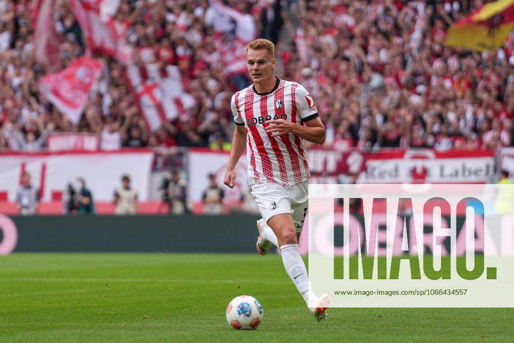 Philipp Lienhart SC Freiburg, 03 on the ball , Germany, Soccer, 1 Bundesliga, Matchday 3, 2025 2026, SC Freiburg vs VfB Stuttgart, 13 09 2025, Europa Park Stadion, Freiburg, Germany DFL REGULATIONS PROHIBIT ANY USE OF PHOTOGRAPHS AS IMAGE SEQUENCES AND OR QUASI VIDEO Freiburg Europa Park Stadion Baden Württemberg Germany