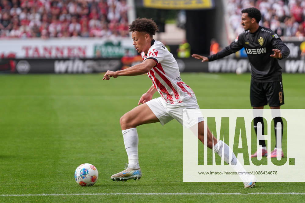 Derry Scherhant SC Freiburg, 07 am Ball , Germany, Soccer, 1 Bundesliga, Matchday 3, 2025 2026, SC Freiburg vs VfB Stuttgart, 13 09 2025, Europa Park Stadion, Freiburg, Germany DFL REGULATIONS PROHIBIT ANY USE OF PHOTOGRAPHS AS IMAGE SEQUENCES AND OR QUASI VIDEO Freiburg Europa Park Stadion Baden Württemberg Germany