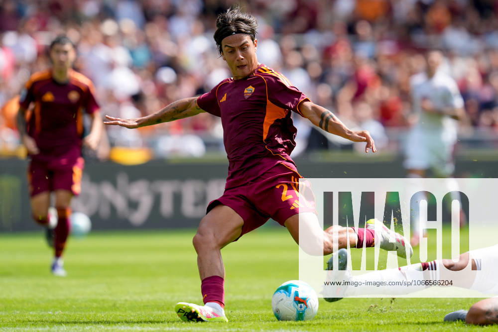 Paulo Dybala of AS Roma in action during the Serie A match between AS Roma and Torino FC at Stadio Olimpico Rome Italy on 14 September 2025. Rome Stadio Olimpico Rome Italy