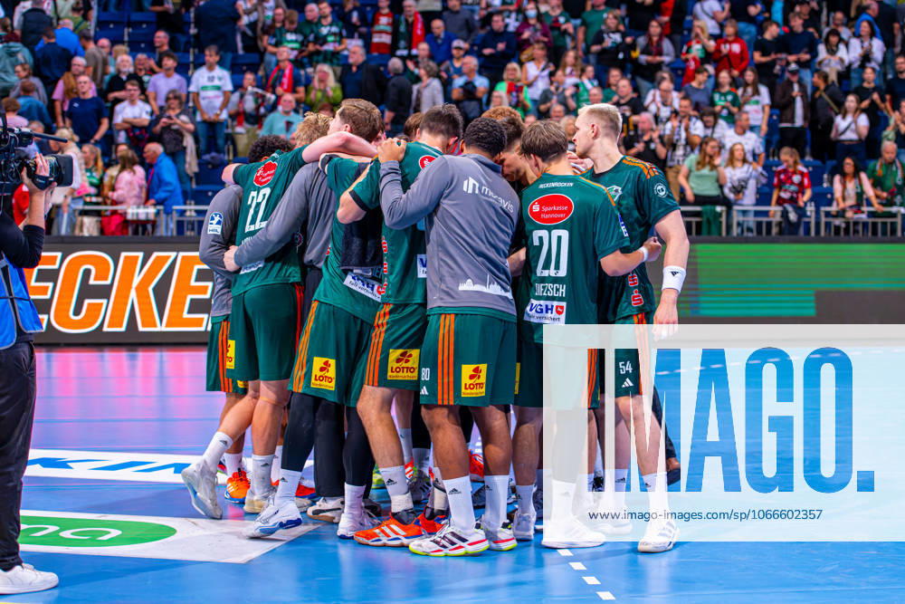 V l , TSV Hannover Burgdorf green vs THW Kiel white on matchday 3 of the 2025 2026 season in the DAIKIN Handball Bundesliga 18 09 2025, ZAG Arena Hannover, GER ,