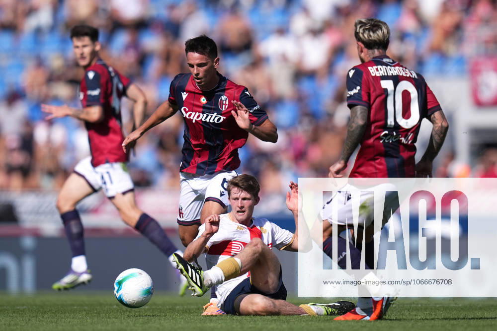 GenoaÕs Morten Frendrup fights for the ball with Bologna s Nikola Moro during the Serie A soccer match between Bologna and Genoa at the Renato DallÕAra Stadium in Bologna, north Italy - Saturday, September 20, 2025 -