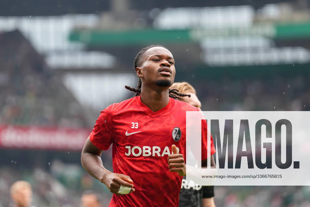 Jordy Makengo SC Freiburg, 33 , Germany, Soccer, 1 Bundesliga, Matchday 4, 2025 2026, SV Werder Bremen vs SC Freiburg, 20 09 2025, Weserstadion, Bremen, Germany DFL REGULATIONS PROHIBIT ANY USE OF PHOTOGRAPHS AS IMAGE SEQUENCES AND OR QUASI VIDEO Bremen Weserstadion Bremen Germany
