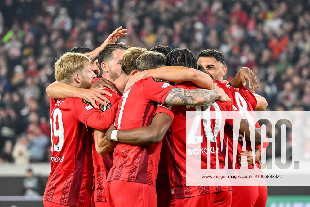 Cheers for the 2-0 goal by Maximilian Eggestein SC Freiburg, 08 GER, SC Freiburg FC Basel, Football, Europa League, Matchday 1, Season 2025 2026, 24 09 2025 GER, SC Freiburg FC Basel, Football, Europa League, Matchday 1, Season 2025 2026, 24 09 2025 Freiburg