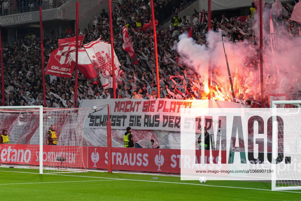 Banner of the fans and Ultras in the stands, banner, pyrotechnics, Bengalo, fire, smoke, pyro , Germany, football, UEFA Europa League, 1 matchday, league phase, 2025 2026, SC Freiburg vs FC Basel, 24 09 2025, Europa Park Stadion, Freiburg, Germany Freiburg Europa Park Stadion Baden Württemberg Germany