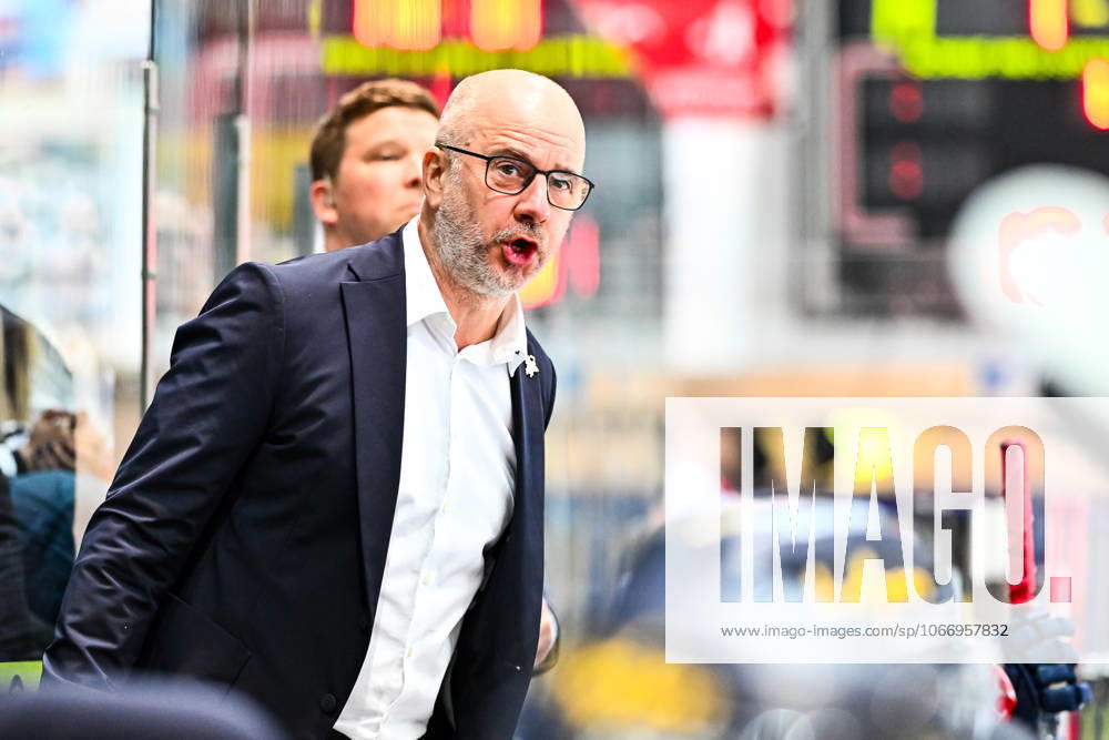 Stefan Nyman Head Coach, Headcoach, Iserlohn Roosters , GER, Iserlohn Roosters vs Fischtown Pinguins Bremerhaven, Ice Hockey, Penny DEL, Matchday 5, Season 2025 2026, 26 09 2025, GER, Iserlohn Roosters vs Fischtown Pinguins Bremerhaven, Ice Hockey, Penny DEL, Matchday 5, Season 2025 2026, 26 09 2025 Iserlohn