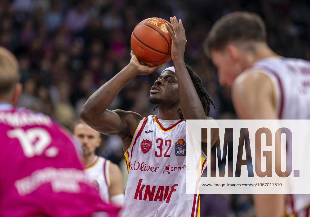 Charles Thompson Fitness First Wuerzburg Baskets, 32 on free throw Telekom Baskets Bonn Fitness First Würzburg Baskets 27 09 2025 Basketball, easyCredit Basketball Bundesliga, 1 Matchday, GER, Bonn, Telekom Dome Bonn