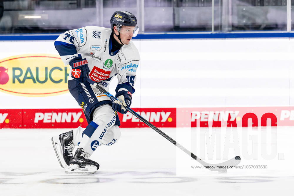 Julian Napravnik Iserlohn Roosters, 75 GER, EHC Red Bull Muenchen vs Iserlohn Roosters, Ice Hockey, DEL, Matchday 6, Season 2025 2026, 28 09 2025 GER, EHC Red Bull Muenchen vs Iserlohn Roosters, Ice Hockey, DEL, Matchday 6, Season 2025 2026, 28 09 2025 Muenchen