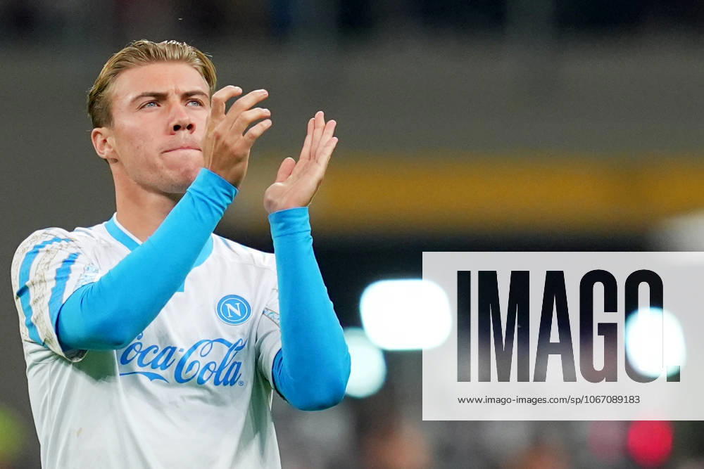 Napolis Rasmus Hojlund during the Serie A soccer match between Milan and Napoli at the San Siro Stadium in Milan , north Italy - Sunday , September 28 , 2025. - Soccer .