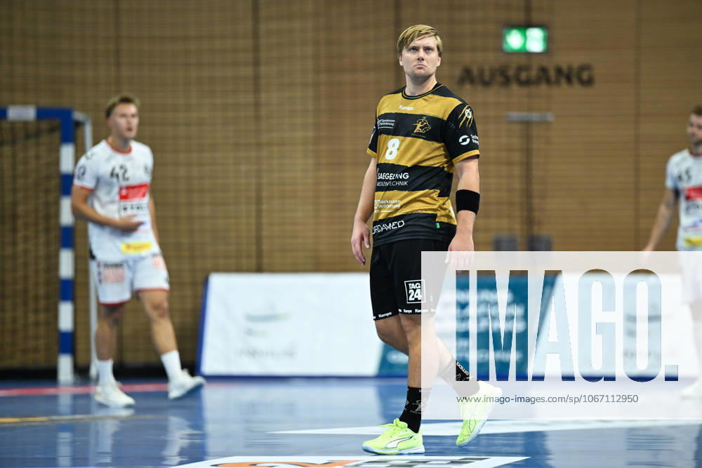 Viktor Petersen Norberg HC Elbflorenz 2006, 8 HC Elbflorenz 2006 vs VfL Luebeck Schwartau, 2 Handball Bundesliga Herren, Spielzeit 2025 2026, 26 09 2025 HC Elbflorenz 2006 vs VfL Luebeck Schwartau, 2 Handball Bundesliga Herren, Spielzeit 2025 2026, 26 09 2025 Dresden