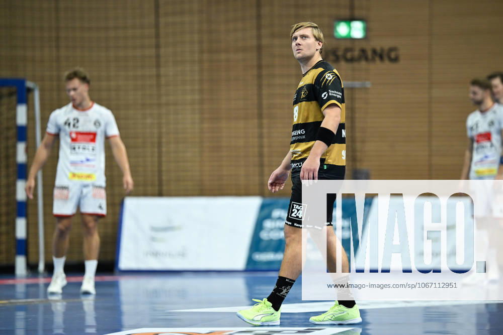 Viktor Petersen Norberg HC Elbflorenz 2006, 8 HC Elbflorenz 2006 vs VfL Luebeck Schwartau, 2 Handball Bundesliga Herren, Spielzeit 2025 2026, 26 09 2025 HC Elbflorenz 2006 vs VfL Luebeck Schwartau, 2 Handball Bundesliga Herren, Spielzeit 2025 2026, 26 09 2025 Dresden