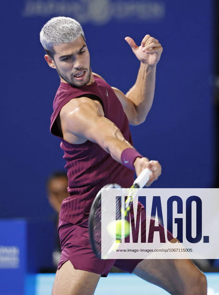 Tennis: Japan Open Carlos Alcaraz of Spain plays against Zizou Bergs of Belgium in the men s singles second-round match at the Japan Open tennis tournament at Ariake Tennis Park in Tokyo on Sept. 27, 2025. A14AA0004890000P