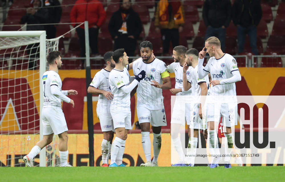 Galatasaray v Kasimpasa - Turkish Super Lig ISTANBUL, TURKIYE - JANUARY 20: Kasimpasa players celebrate a goal during Turkish Super Lig week 22 soccer match between Galatasaray and Kasimpasa in Istanbul, Turkiye on January 20, 2022. Istanbul Turkey. Editorial use only. Please get in touch for any other usage.