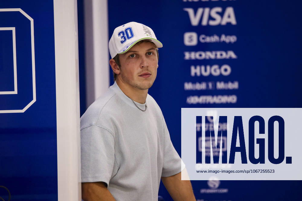 F1 - SINGAPORE GRAND PRIX 2025 LAWSON Liam (nzl), Visa Cash App RB F1 Team VCARB02, portrait during the 2025 Formula 1 Singapore Grand Prix, 18th round of the 2025 FIA Formula One World Championship, WM, Weltmeisterschaft from October 3 to 5, 2025 on the Marina Bay Street Circuit, in Singapore - SingaporeSingapore