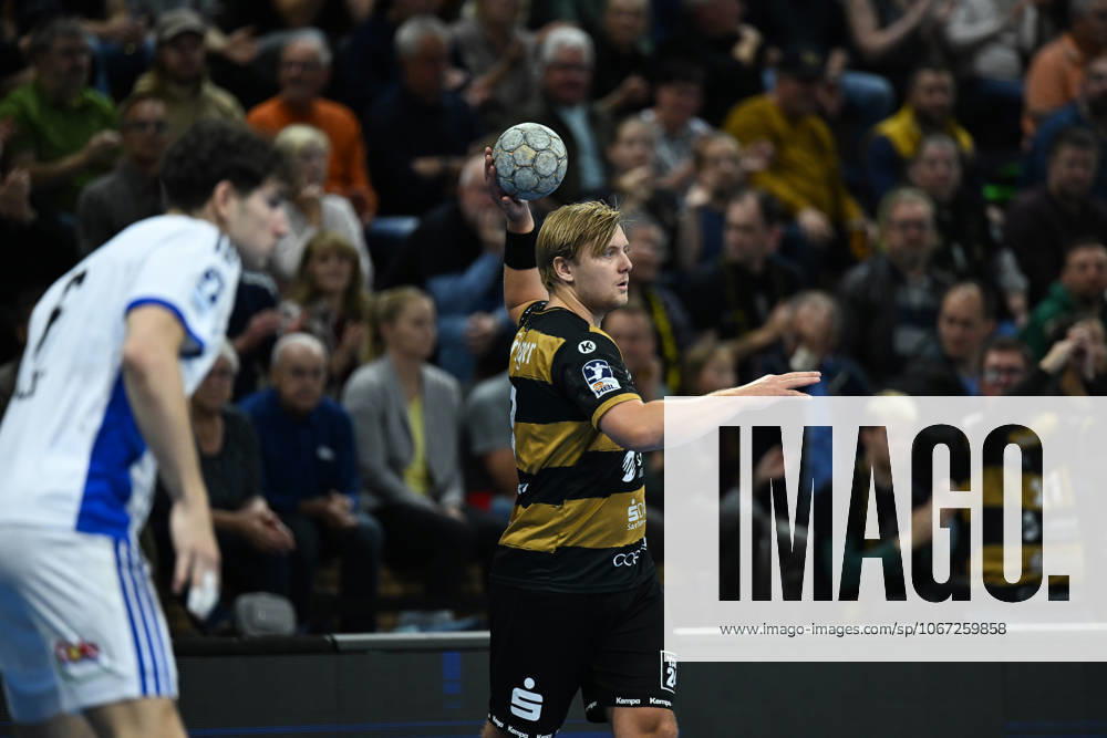 Viktor Petersen Norberg HC Elbflorenz 2006, 8 HC Elbflorenz 2006 vs HSV Hamburg, DHB Pokal Herren, Spielzeit 2025 2026, 01 10 2025 HC Elbflorenz 2006 vs HSV Hamburg DHB Pokal Herren, Spielzeit 2025 2026, 01 10 2025 Dresden