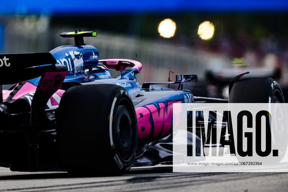 F1 - SINGAPORE GRAND PRIX 2025 43 COLAPINTO Franco (arg), Alpine F1 Team A525, action during the 2025 Formula 1 Singapore Grand Prix, 18th round of the 2025 FIA Formula One World Championship, WM, Weltmeisterschaft from October 3 to 5, 2025 on the Marina Bay Street Circuit, in Singapore - SingaporeSingapore