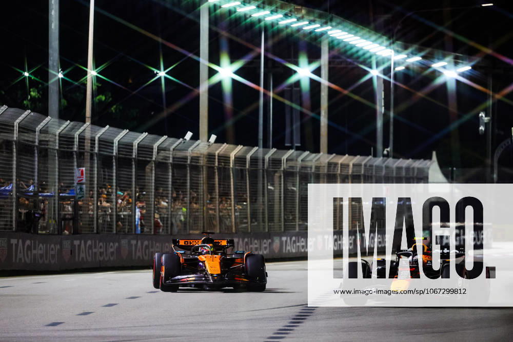F1 - SINGAPORE GRAND PRIX 2025 81 PIASTRI Oscar (aus), McLaren F1 Team MCL39, 22 TSUNODA Yuki (jap), Red Bull Racing RB21, action during the 2025 Formula 1 Singapore Grand Prix, 18th round of the 2025 FIA Formula One World Championship, WM, Weltmeisterschaft from October 3 to 5, 2025 on the Marina Bay Street Circuit, in Singapore - SingaporeSingapore