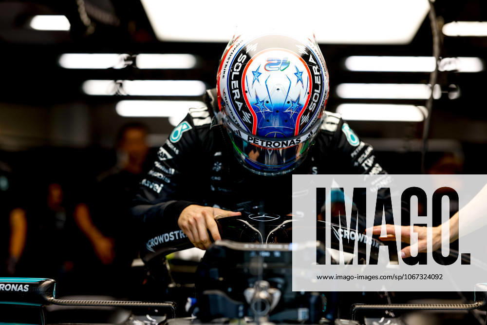 F1 - SINGAPORE GRAND PRIX 2025 KIMI ANTONELLI Andrea (ita), Mercedes AMG F1 Team W16, portrait during the 2025 Formula 1 Singapore Grand Prix, 18th round of the 2025 FIA Formula One World Championship, WM, Weltmeisterschaft from October 3 to 5, 2025 on the Marina Bay Street Circuit, in Singapore - SingaporeSingapore