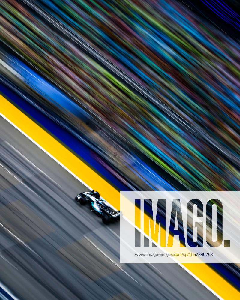 F1 - SINGAPORE GRAND PRIX 2025 63 RUSSELL George (gbr), Mercedes AMG F1 Team W16, action during the 2025 Formula 1 Singapore Grand Prix, 18th round of the 2025 FIA Formula One World Championship, WM, Weltmeisterschaft from October 3 to 5, 2025 on the Marina Bay Street Circuit, in Singapore - SingaporeSingapore