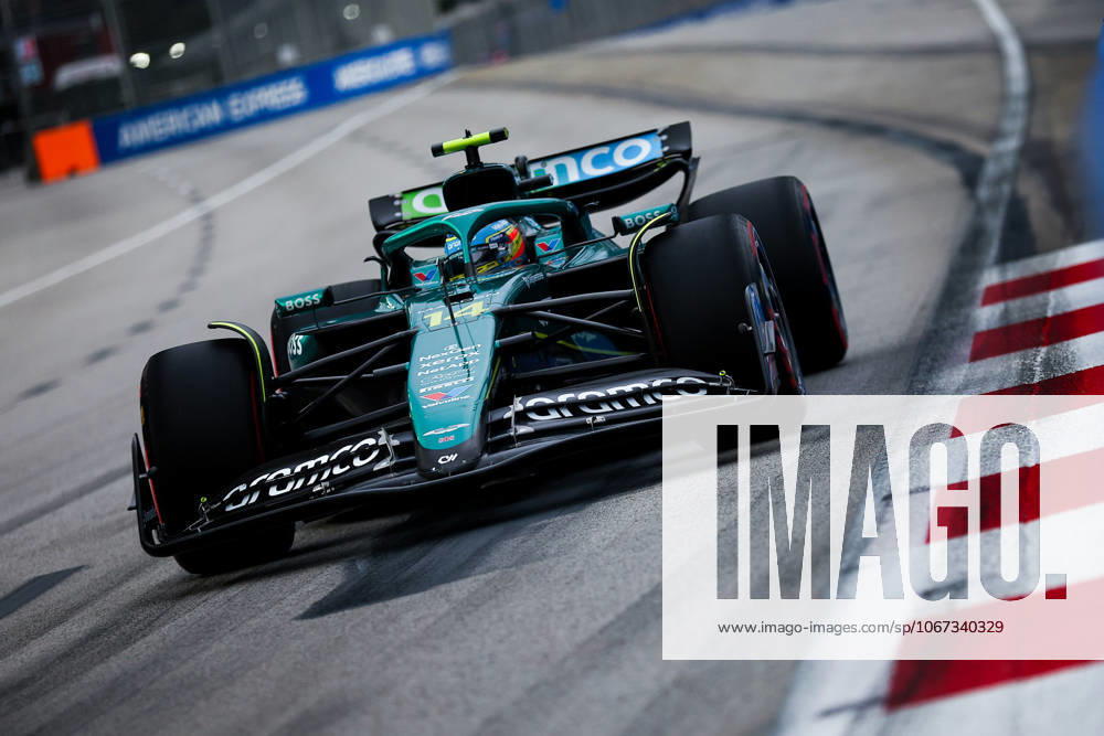 F1 - SINGAPORE GRAND PRIX 2025 14 ALONSO Fernando (spa), Aston Martin F1 Team AMR24, action during the 2025 Formula 1 Singapore Grand Prix, 18th round of the 2025 FIA Formula One World Championship, WM, Weltmeisterschaft from October 3 to 5, 2025 on the Marina Bay Street Circuit, in Singapore - SingaporeSingapore