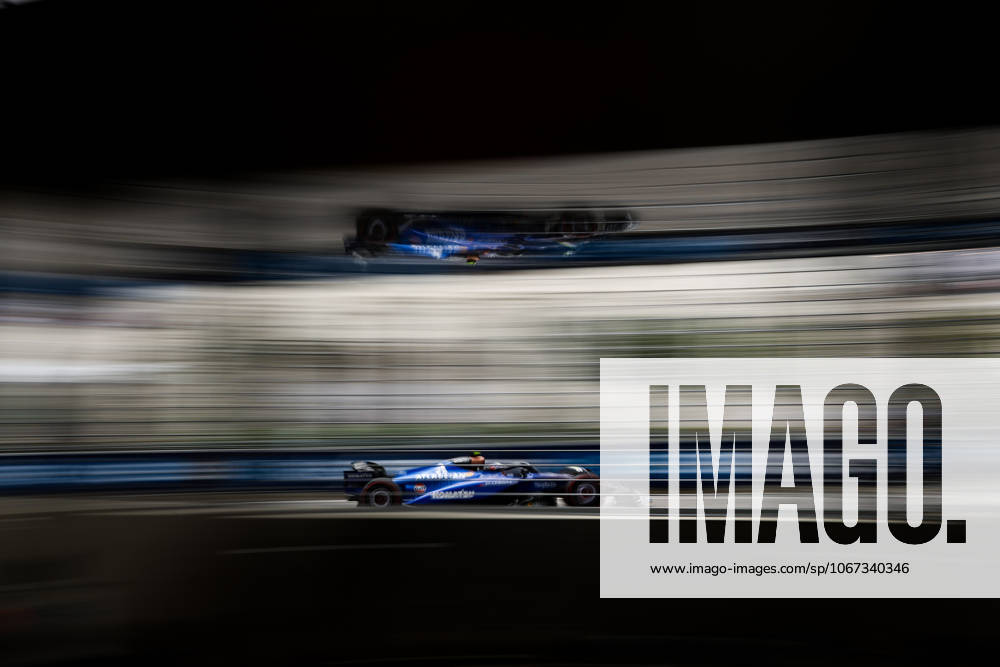 F1 - SINGAPORE GRAND PRIX 2025 55 SAINZ Carlos (spa), Williams Racing FW47, action during the 2025 Formula 1 Singapore Grand Prix, 18th round of the 2025 FIA Formula One World Championship, WM, Weltmeisterschaft from October 3 to 5, 2025 on the Marina Bay Street Circuit, in Singapore - SingaporeSingapore