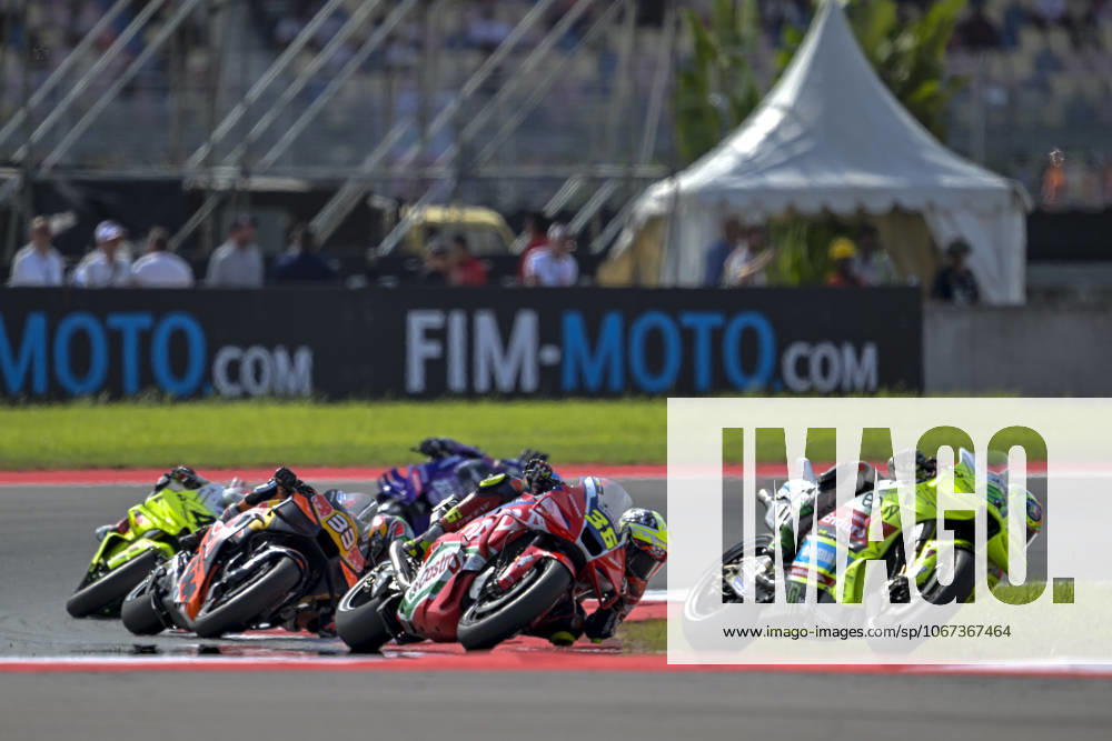 MOTO - MOTO GP - GRAND PRIX OF INDONESIA 2026 21 MORBIDELLI Franco (ita), Pertamina Enduro VR46 Racing Team, Ducati Desmosedici GP24, action with 36 MIR Joan (spa), Honda Team, Honda RC213V during the 2025 MotoGP Pertamina Grand Prix of Indonesia on the Mandalika circuit from October 3 to 5, At West Nusa Tenggara, Indonesia - West Nusa TenggaraIndonesia