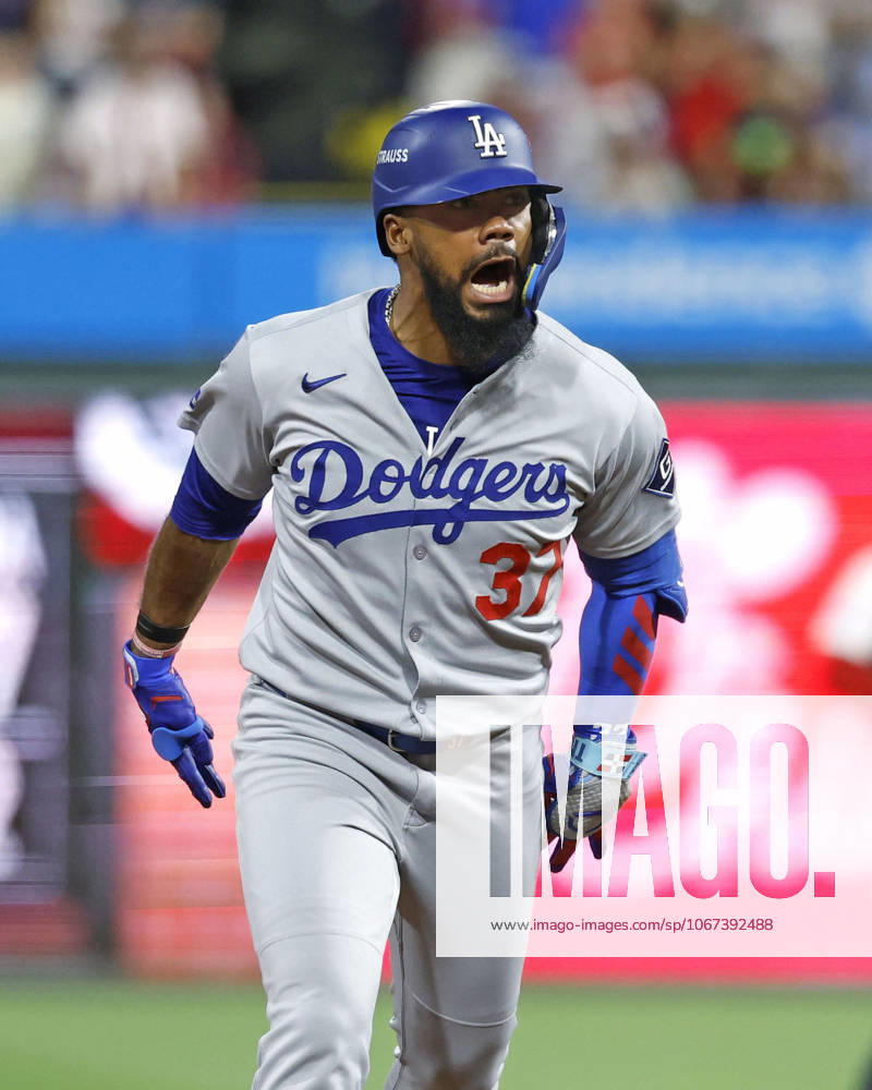 Baseball: Division Series between Dodgers and Phillies Los Angeles Dodgers right fielder Teoscar Hernandez rounds the bases after hitting a three-run home run in the seventh inning of Game 1 of the National League Division Series against the Philadelphia Phillies at Citizens Bank Park in Philadelphia on Oct. 4, 2025. A14AA0004911889P