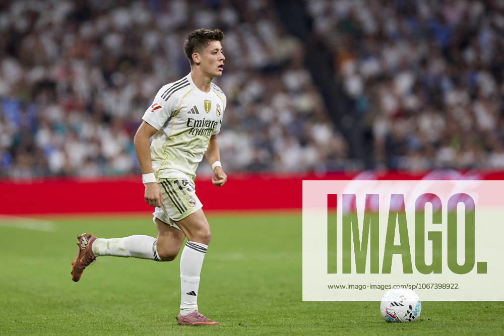 Arda Go¼ler of Real Madrid CF during La Liga football match between Real Madrid CF v Villareal CF at Santiago Bernabeu Stadium in Madrid, Spain, October 4, 2025 Madrid Spain - ZUMAa206 20251004_zsp_a206_223