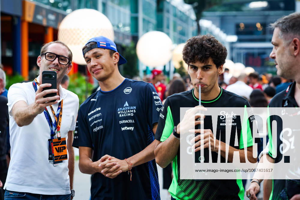 F1 - SINGAPORE GRAND PRIX 2025 ALBON Alexander (tha), Williams Racing FW47, BORTOLETO Gabriel (bra), Stake F1 Team Kick C45, portrait during the 2025 Formula 1 Singapore Grand Prix, 18th round of the 2025 FIA Formula One World Championship, WM, Weltmeisterschaft from October 3 to 5, 2025 on the Marina Bay Street Circuit, in Singapore - SingaporeSingapore