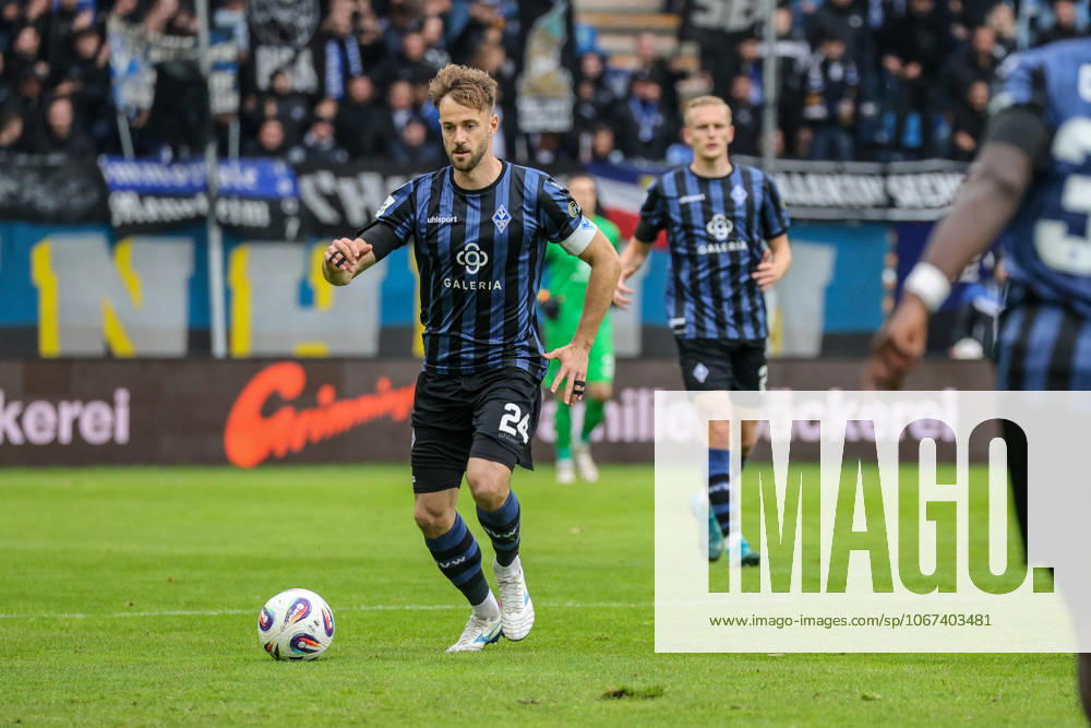 Lukas Klünter SV Waldhof Mannheim, 24 Soccer 3 League, Matchday 10, SV Waldhof Mannheim vs VfL Osnabrück on 04 10 2025 at Mannheim Carl Benz Stadion , Germany Mannheim Carl Benz Stadion Germany