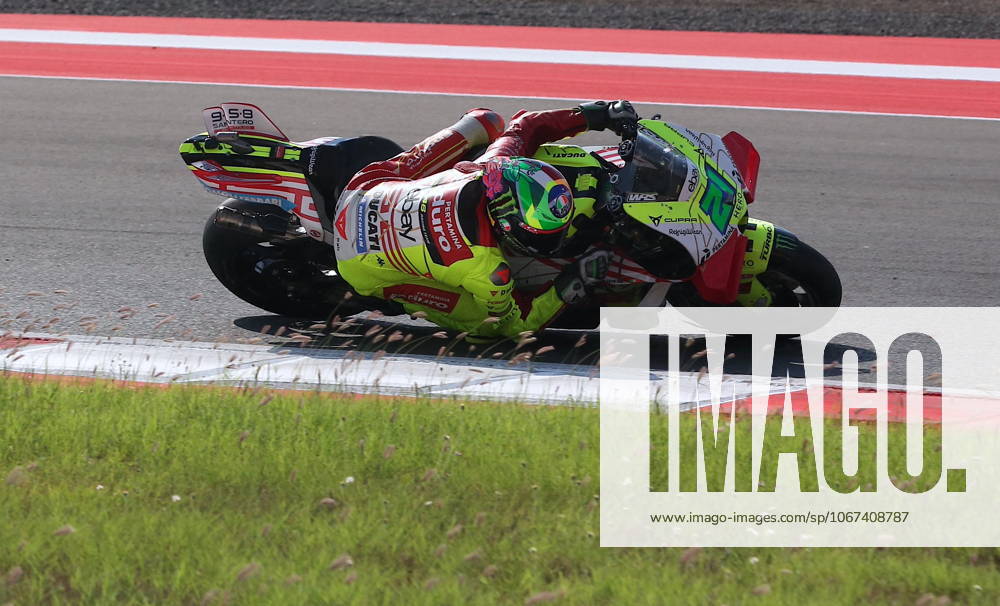 (251005) -- LOMBOK, Oct. 5, 2025 -- Pertamina Enduro VR46 Racing Team s Italian rider Franco Morbidelli competes in the MotoGP race at the Pertamina Grand Prix of Indonesia 2025, held at the Pertamina Mandalika Circuit in Lombok Island, Indonesia, on Oct. 5, 2025. ) (SP)INDONESIA-LOMBOK-MOTO GP-GRAND PRIX CenxYunpeng