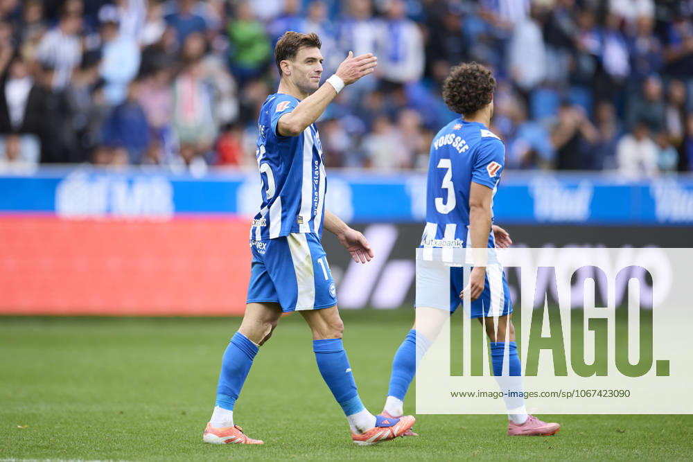 Lucas Boye of Deportivo Alaves celebrates after scoring goal during the LaLiga EA Sports match between Deportivo Alaves and Elche CF at Mendizorrotza on October 5, 2025, in Vitoria, Spain. Vitoria SPAIN - ZUMAa181 20251005_zaa_a181_081