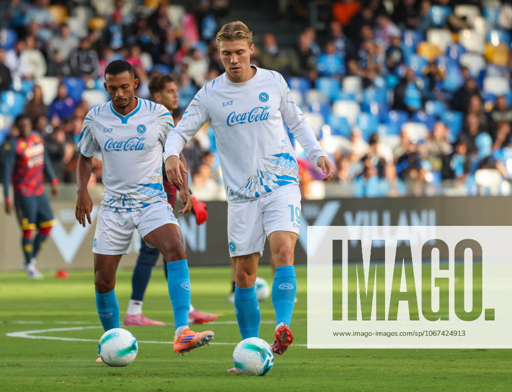 Rasmus Hoyland of SSC Napoli During the 2025 26 Italian Serie A football match between SSC Napoli and Genoa on October 5, 2025, at the Diego Armando Maradona Stadium in Naples...Pictured: Napoli ITALIA - ZUMAs236 20251005_aap_s236_001