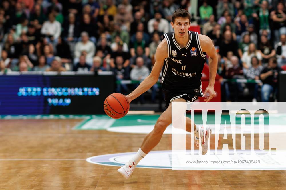Richard Balint BMA365 Bamberg Baskets with ball, Vet Concept Gladiators Trier vs BMA365 Bamberg Baskets, Basketball, easyCredit BBL, Matchday 3, Season 2025 2026, 05 10 2025 Vet Concept Gladiators Trier vs BMA365 Bamberg Baskets, Basketball, easyCredit BBL, Matchday 3, Season 2025 2026
