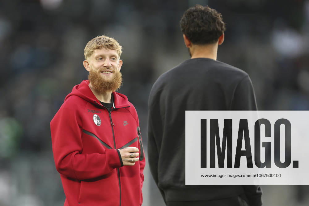Jan-Niklas Beste (SC Freiburg) schaut waehrend des spiels der Bundesliga zwischen Borussia Mönchengladbach und Club Freiburg, Stadion im Borussia-Park am 05. October 2025 in Mönchengladbach, Deutschland. (Foto von Oliver Kaelke DeFodi Images) +++ Jan-Niklas Beste (SC Freiburg) looks on during the Bundesliga match between Borussia Mönchengladbach and Sport-Club Freiburg at Stadion im Borussia-Park on October 5, 2025 in Mönchengladbach, Germany. (Photo by Oliver Kaelke DeFodi Images) DFL regulations prohibit any use of photographs as image sequences and or quasi-video. (Photo by Oliver Kaelke DeFodi Images) Jan Niklas Beste SC Freiburg looks on during the Bundesliga match between Borussia Mönchengladbach and Sport Club Freiburg, Stadion im Borussia Park on October 05 2025 in Mönchengladbach, Germany Photo by Oliver Kaelke DeFodi Images Jan Niklas Beste SC Freiburg looks on during the Bundesliga match between Borussia Mönchengladbach and Sport Club Freiburg at Stadion im Borussia Park on October 5, 2025 in Mönchengladbach, Germany Photo by Oliver Kaelke DeFodi Images DFL regulations prohibit any use of photographs as image sequences and or quasi video Photo by Oliver Kaelke DeFodi Images