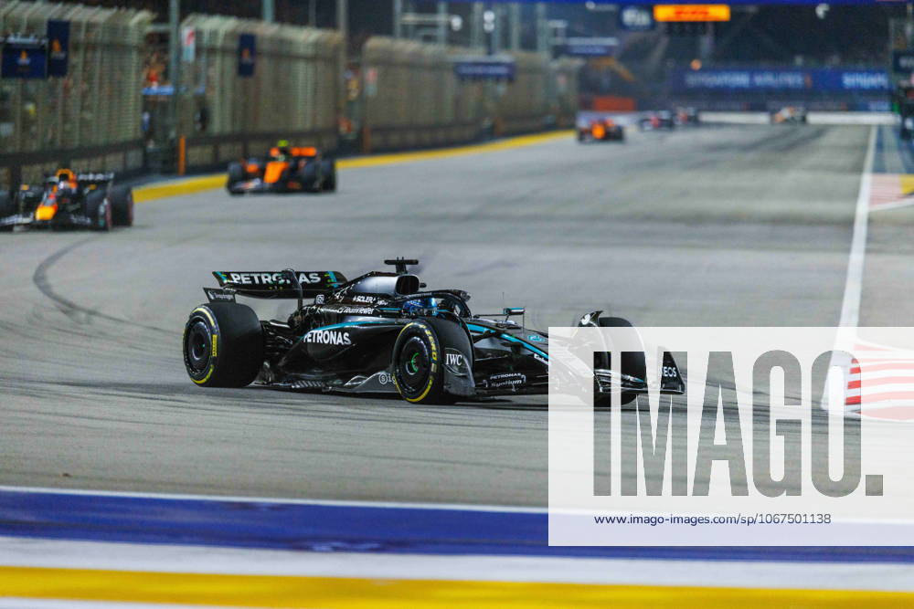 George Russell of Great Britain and the Mercedes-AMG PETRONAS Formula One Team during the F1 Grand Prix of Singapore at the Marina Bay Street Circuit. Singapore Singapore - ZUMAngap 20251005_aaa_s197_531