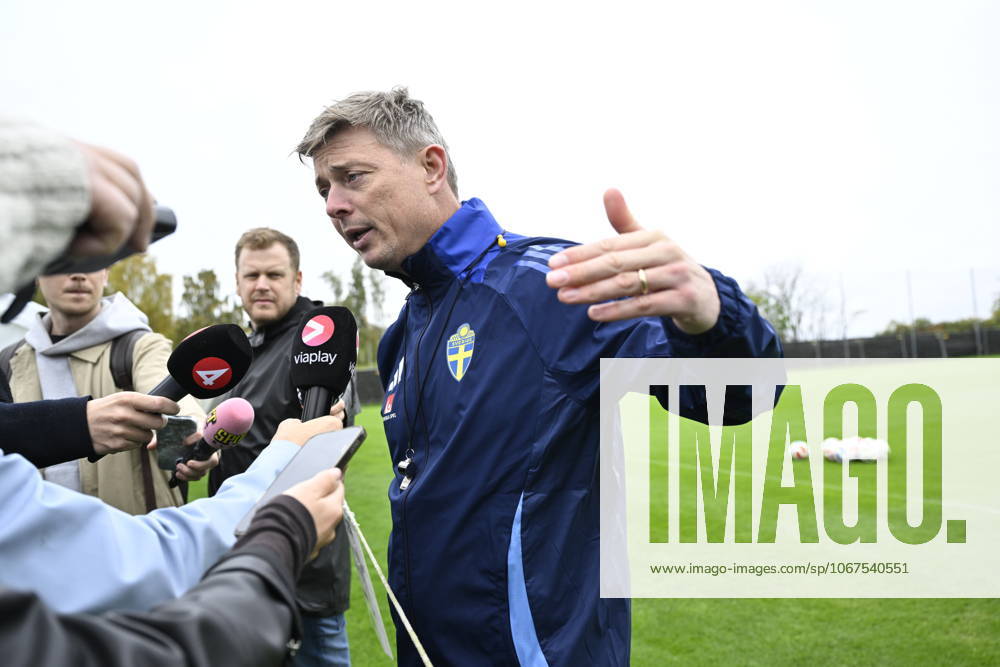 STOCKHOLM, SWEDEN 20251008 National team captain Jon Dahl Tomasson as the men s national team gathers on Bosön in Stockholm ahead of the World Cup qualifiers against Switzerland and Kosovo STOCKHOLM SWEDEN