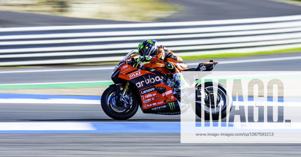 Alvaro Bautista in action during the WorldSBK Championship Free Practice at the Estoril Circuit, Portugal, on October 11, 2025. Cascais Portugal - ZUMAr200 20251010_zsp_r200_011