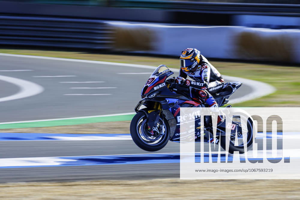 Michael van der Mark in action during the WorldSBK Championship Free Practice at the Estoril Circuit, Portugal, on October 11, 2025. Cascais Portugal - ZUMAr200 20251010_zsp_r200_020