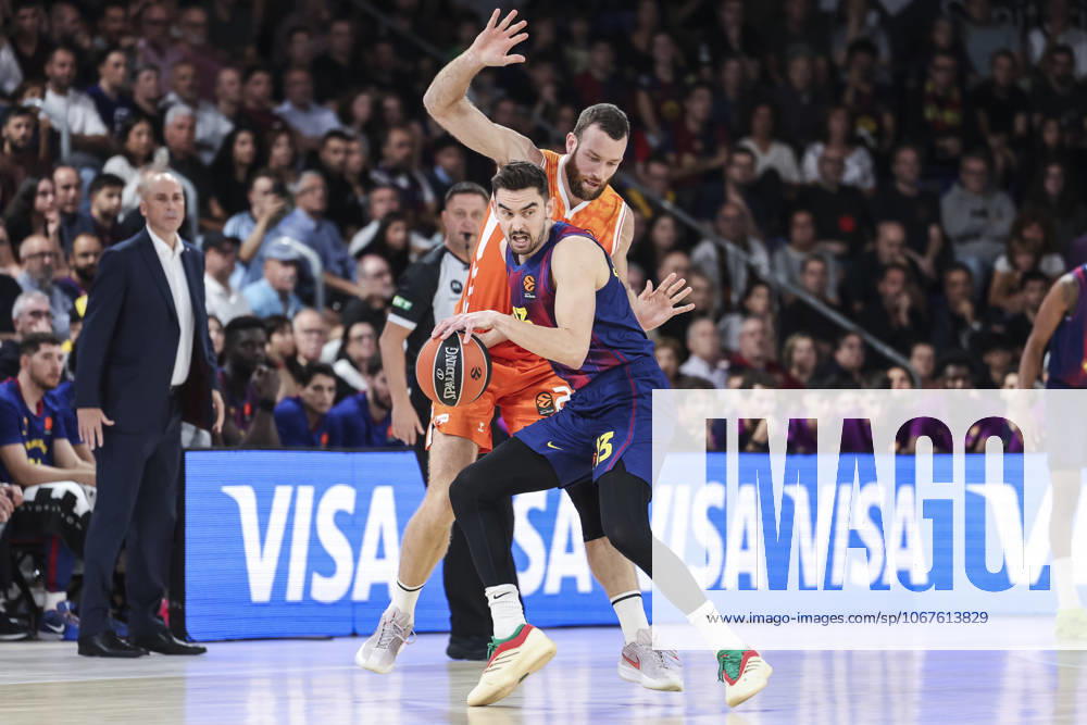 Tomas Satoransky of FC Barcelona, Barca in action during the Turkish Airlines Euroleague 2025 26 League Phase MD3, match played between FC Barcelona and Valencia Basket at Palau Blaugrana on October 10, 2025 in Barcelona, Spain. Barcelona Spain - ZUMAa181 20251010_zaa_a181_375