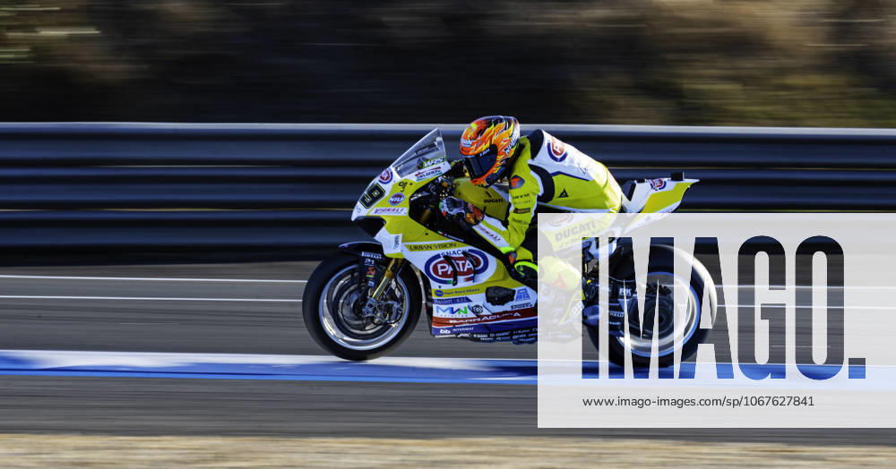 Andrea Iannone in action during the WorldSBK Championship Free Practice 3 at the Estoril Circuit, Portugal, on October 11, 2025. Cascais Portugal - ZUMAr200 20251011_zsp_r200_013