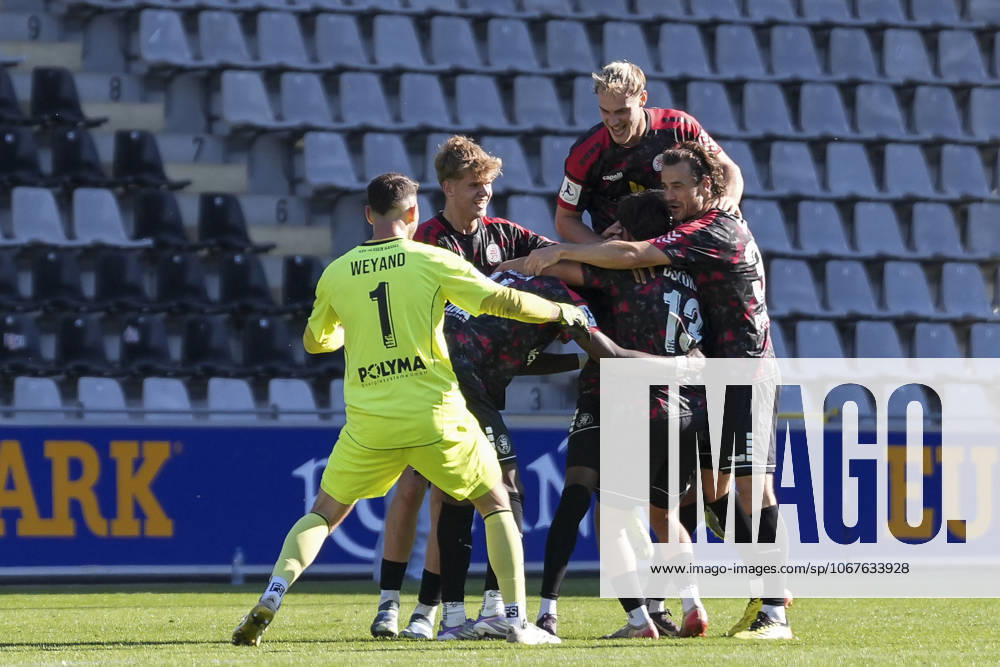 Goal celebration, emotions, shot on goal, finish, goal success, goal, Emre Böyükata Emre Boeyukata KSV Hessen Kassel, 13 , Germany, Football, Regionalliga Südwest, Matchday 12, 2025 2026, SC Freiburg II vs KSV Hessen Kassel, 11 10 2025, Dreisamstadion, Freiburg, Germany DFB REGULATIONS PROHIBIT ANY USE OF PHOTOGRAPHS AS IMAGE SEQUENCES AND OR QUASI VIDEO Freiburg Dreisamstadion Baden Wuerttemberg Germany