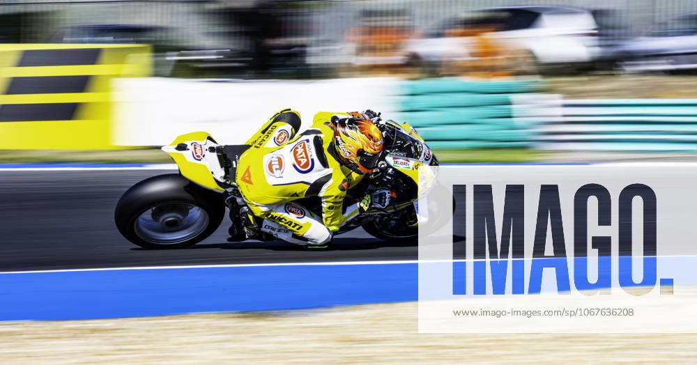 Andrea Iannone in action during the WorldSBK Championship Tissot Superpole at the Estoril Circuit, Portugal, on October 11, 2025. Cascais Portugal - ZUMAr200 20251011_zsp_r200_046