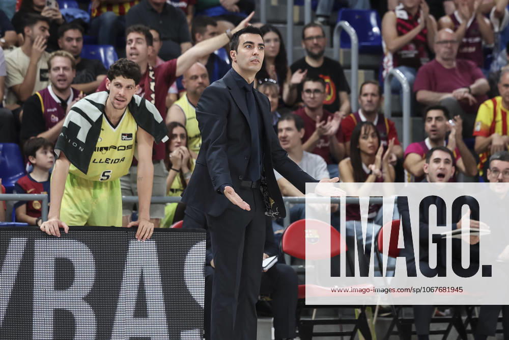 Gerard Encuentra, head coach of Hiopos Lleida, gestures during the Spanish League, Liga ACB Endesa, basketball match played between FC Barcelona, Barca and Hiopos Lleida at Palau Blaugrana on October 12, 2025 in Barcelona, Spain. Barcelona Spain - ZUMAa181 20251012_zaa_a181_112