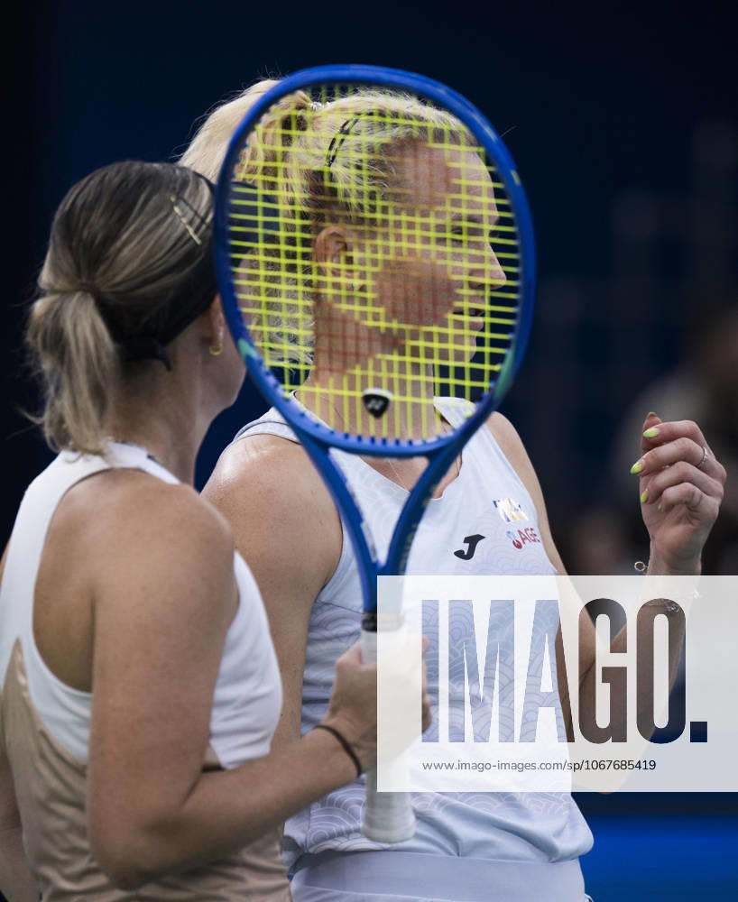 (251012) -- WUHAN, Oct. 12, 2025 -- Storm Hunter Katerina Siniakova (R) communicate with each other during the women s doubles final between Anna Danilina (Kazakhstan) Aleksandra Krunic (Serbia) and Storm Hunter (Australia) Katerina Siniakova (the Czech Republic) at the 2025 Wuhan Open tennis tournament in Wuhan, central China s Hubei Province, Oct. 12, 2025. ) (SP)CHINA-WUHAN-TENNIS-WUHAN OPEN-WOMEN S DOUBLES (CN) WuxZhizun