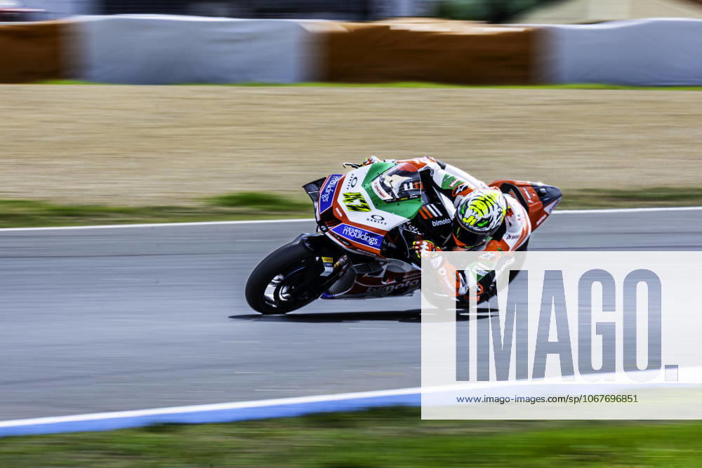 Axel Bassani in action during the WorldSBK Championship Race 2 at the Estoril Circuit, Portugal, on October 12, 2025. Cascais Portugal - ZUMAr200 20251012_zsp_r200_077