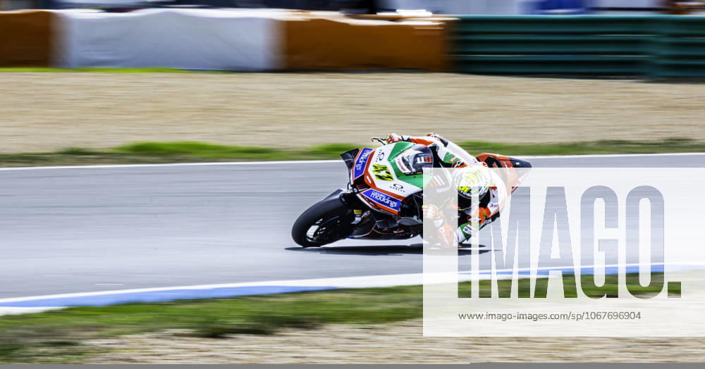 Axel Bassani in action during the WorldSBK Championship Race 2 at the Estoril Circuit, Portugal, on October 12, 2025. Cascais Portugal - ZUMAr200 20251012_zsp_r200_076