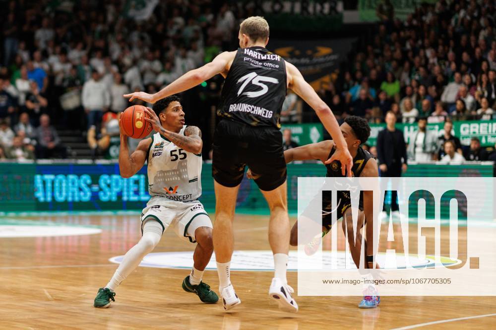 Eli Brooks Gladiators Trier in a duel with Philipp Hartwich Basketball Loewen Braunschweig and Grant Sherfield Basketball Loewen Braunschweig , Vet Concept Gladiators Trier vs Basketball Loewen Braunschweig, Basketball, easyCredit BBL, Matchday 4, Season 2025 2026, 12 10 2025 Vet Concept Gladiators Trier vs Basketball Loewen Braunschweig, Basketball, easyCredit BBL, Matchday 4, Season 2025 2026
