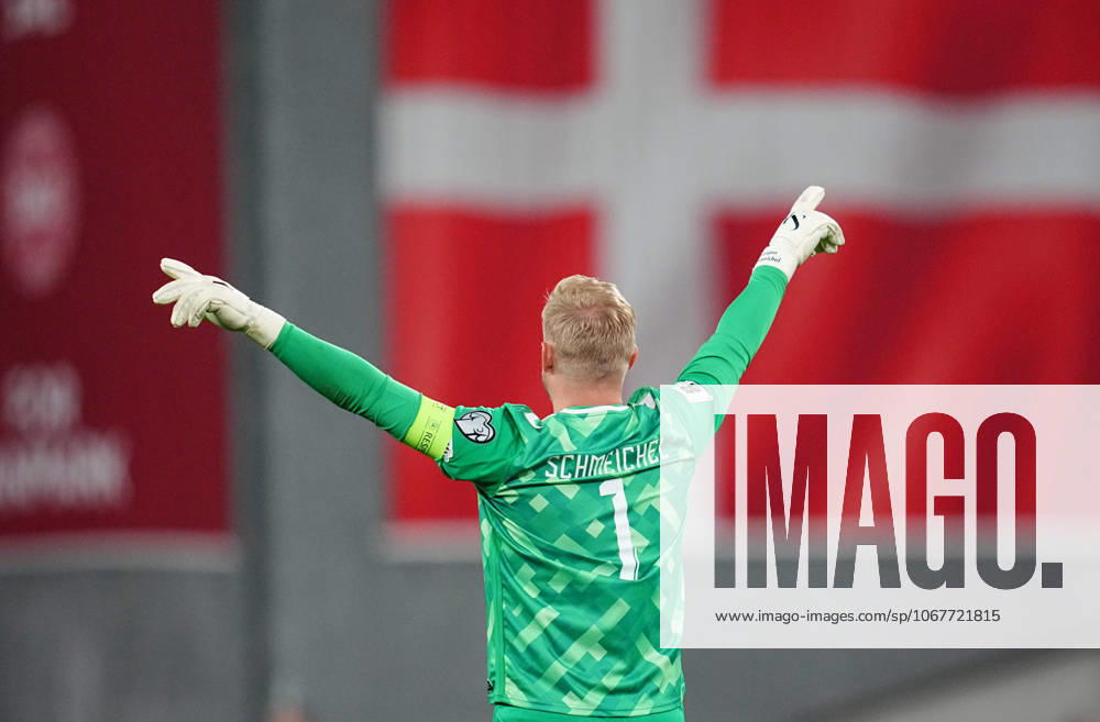 October 12 2025: Kasper Schmeichel of Denmark gestures during a World Cup Qualification game, Denmark v Greece, at Parken, Copenhagen, Denmark. Kim Price CSM Copenhagen Denmark - ZUMAc04_ 20251012_zma_c04_565